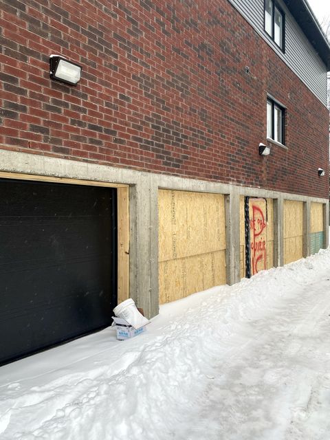 Février 2021 — La brique et les façades